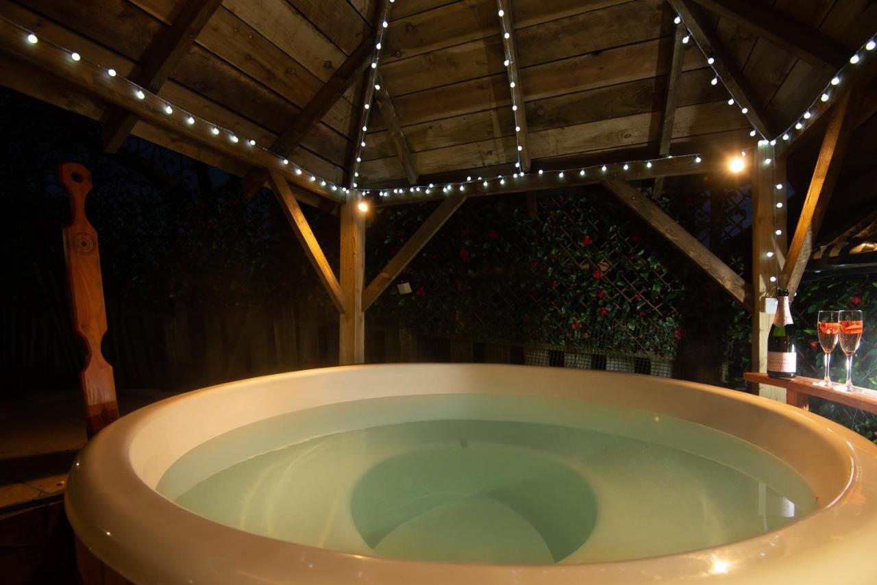 East Cottage * Wood Burning Hot Tub * Garden سانت أندروز المظهر الخارجي الصورة